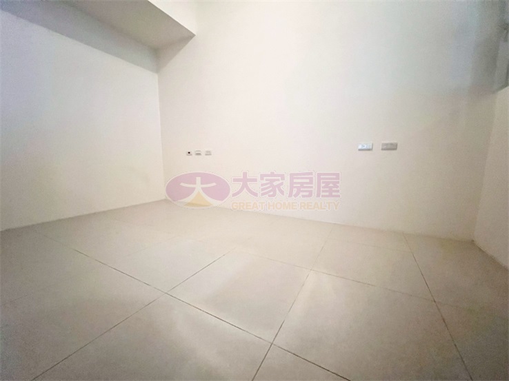 君邑維特魯威學區兩房車位房屋室內格局與周邊環境