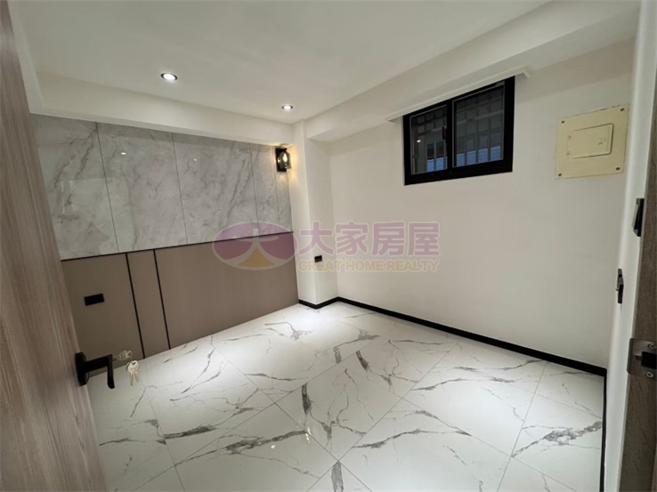 莊二街摩登新貴美裝3房車房屋室內格局與周邊環境