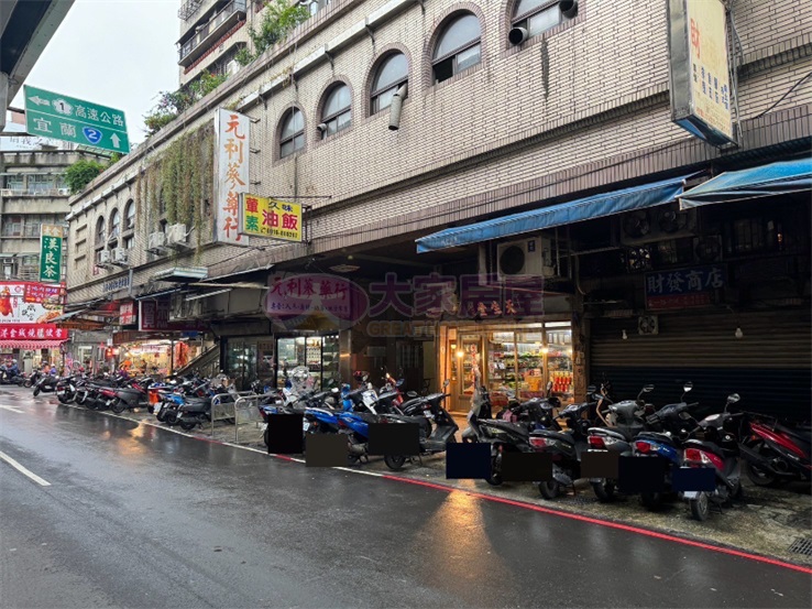 愛一路金店面房屋室內格局與周邊環境