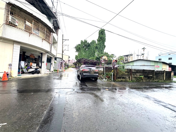 竹山市區建地房屋室內格局與周邊環境
