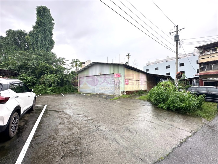竹山市區建地房屋室內格局與周邊環境