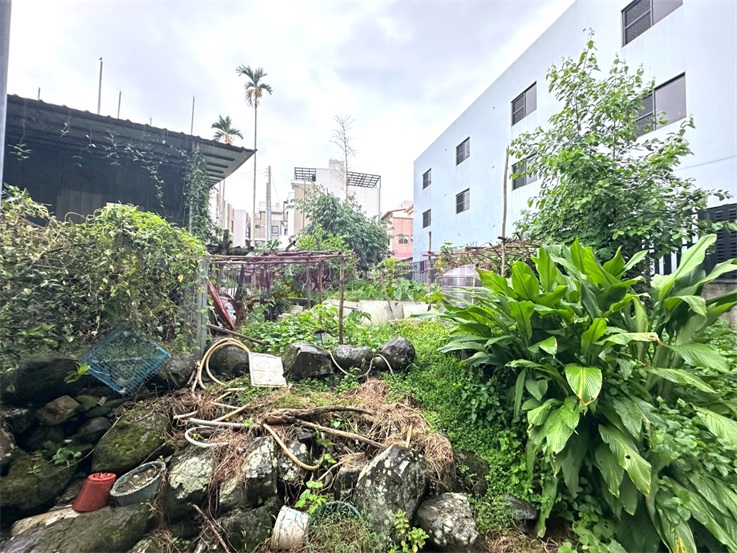 竹山市區建地房屋室內格局與周邊環境