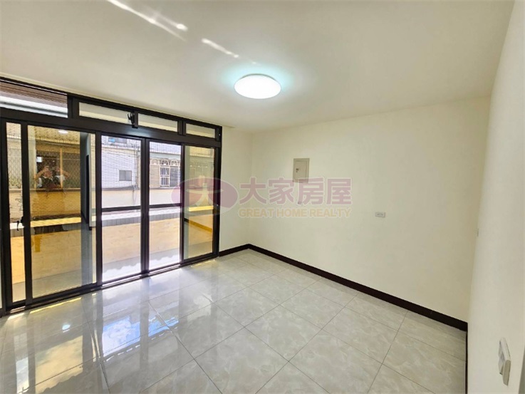 八德近重劃區翻新美透天房屋室內格局與周邊環境