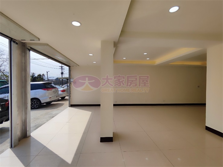 霄裡大池臨路整新店住房屋室內格局與周邊環境