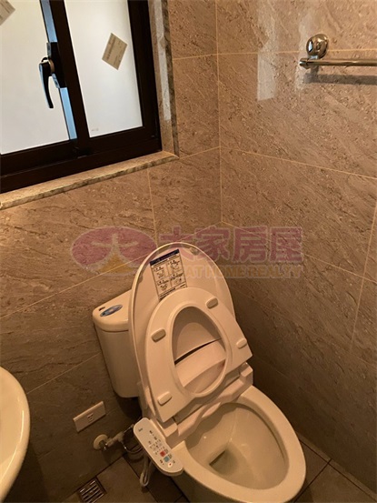 台南佳展大景美兩房房屋室內格局與周邊環境