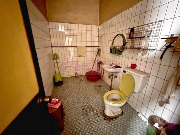 華中街透天送建地房屋室內格局與周邊環境