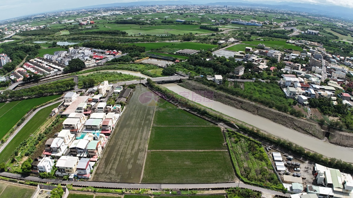 斗南158甲旁雙面路農地房屋室內格局與周邊環境
