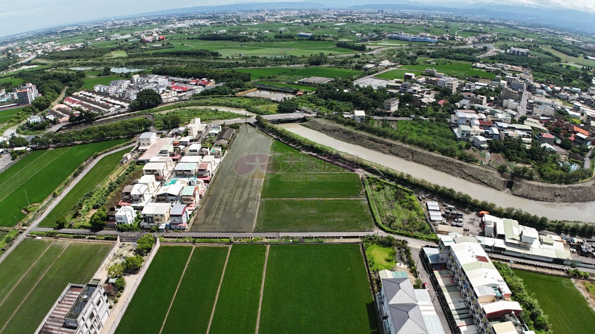 斗南158甲旁雙面路農地房屋室內格局與周邊環境