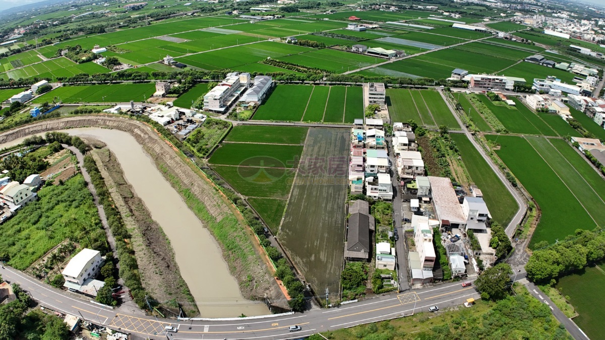 斗南158甲旁雙面路農地房屋室內格局與周邊環境