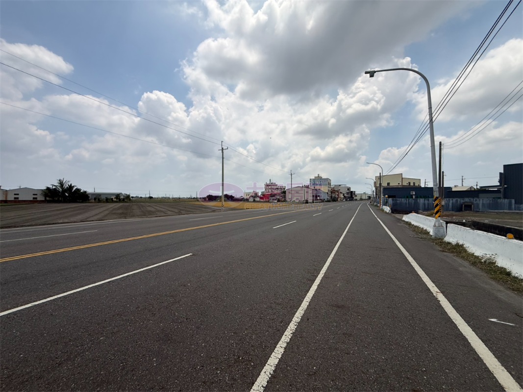 土庫145縣道旁5.14分農地房屋室內格局與周邊環境