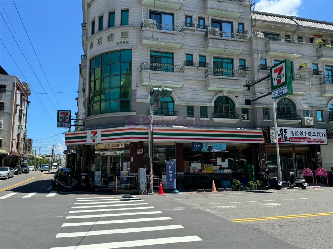 嘉義市南京路幸福公寓房屋室內格局與周邊環境
