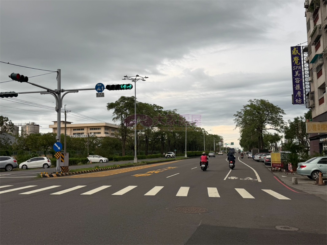 台南善化成功新村4房平車房屋室內格局與周邊環境