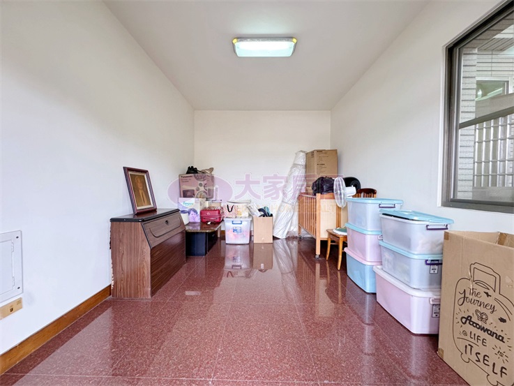 縣府近百坪五套房豪墅房屋室內格局與周邊環境