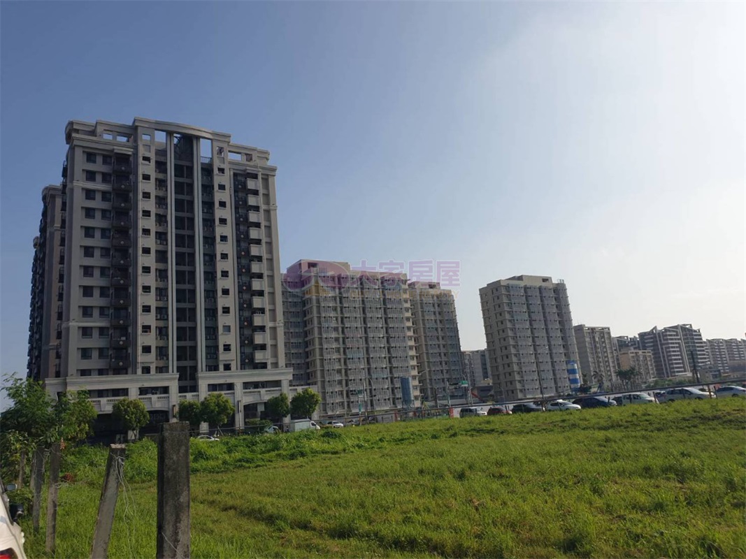 臺南市東區黃金店面稀有釋出房屋室內格局與周邊環境