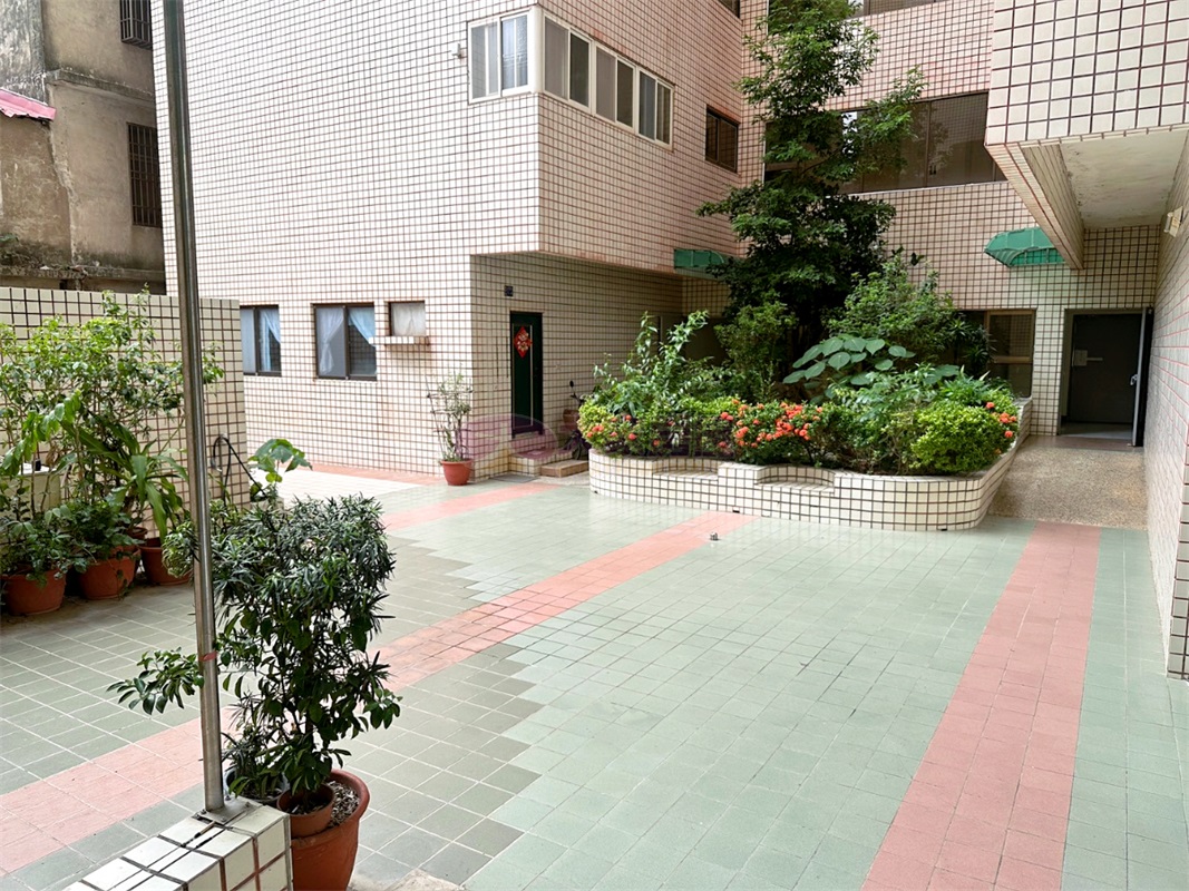 肆玖玖入住龍威天下房屋室內格局與周邊環境