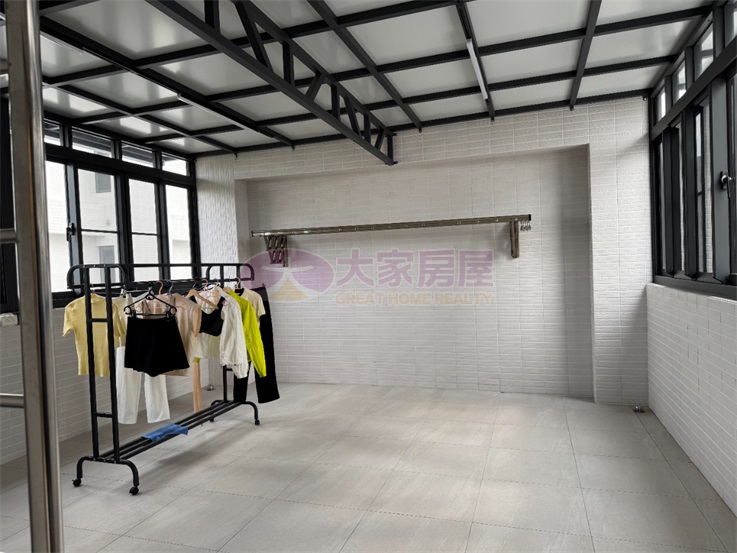 里港全新雙車車墅房屋室內格局與周邊環境