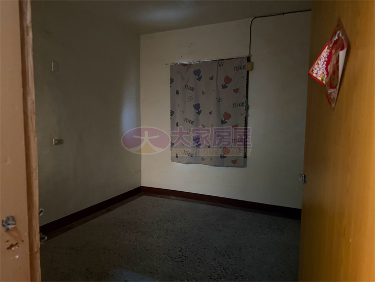 佳里區忠孝路透天房屋室內格局與周邊環境