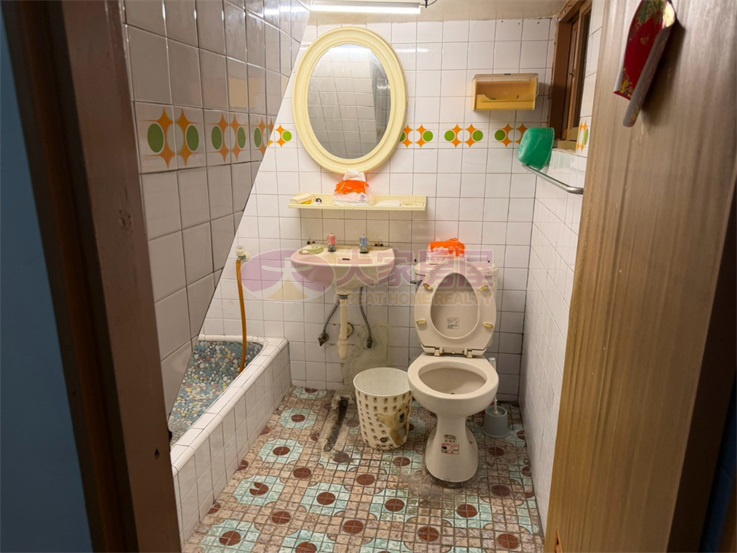 佳里區忠孝路透天房屋室內格局與周邊環境