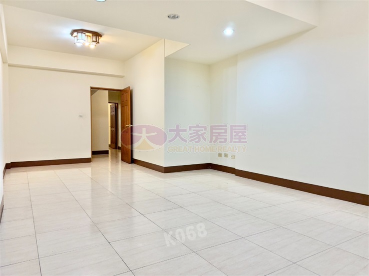 專-88旁鄰15米路美店住房屋室內格局與周邊環境