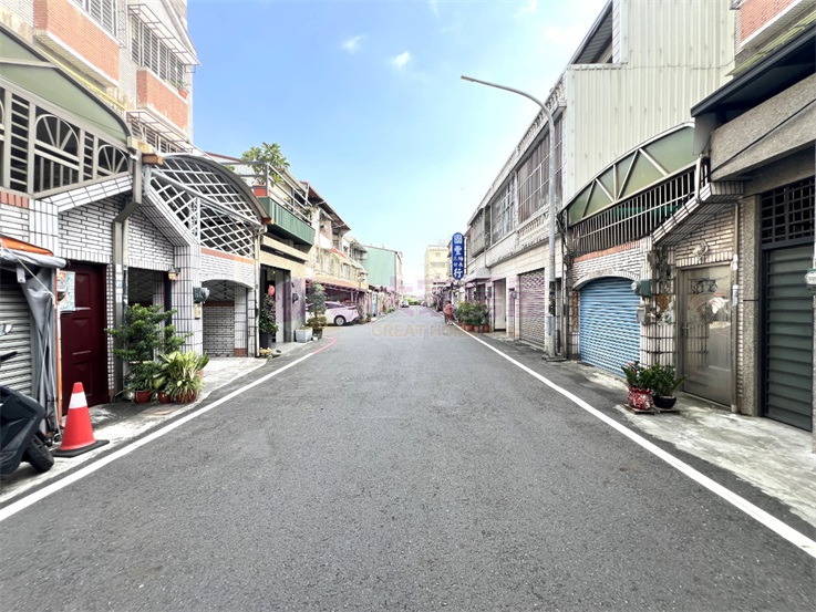屏東市和生路透天,緊鄰縣民公園房屋室內格局與周邊環境