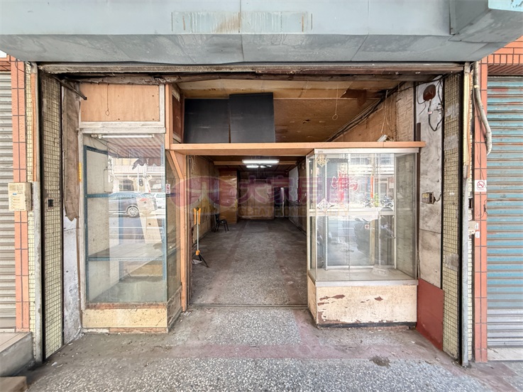 鳳山區光遠路商圈店面透天房屋室內格局與周邊環境