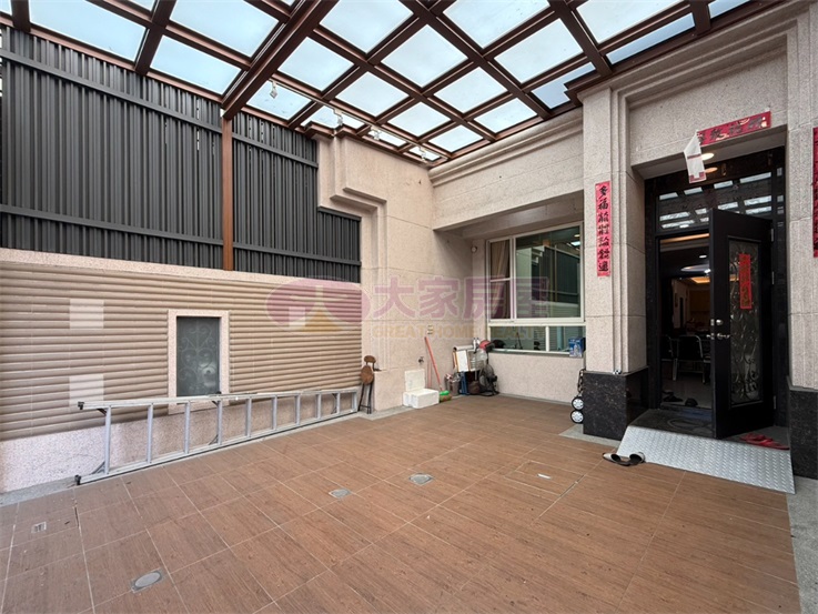 東港金典電梯豪墅房屋室內格局與周邊環境