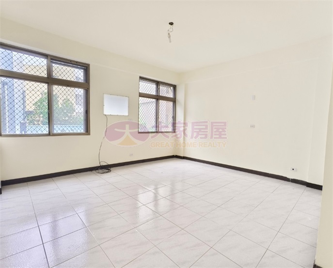 仁德德善大樓價整新透天房屋室內格局與周邊環境